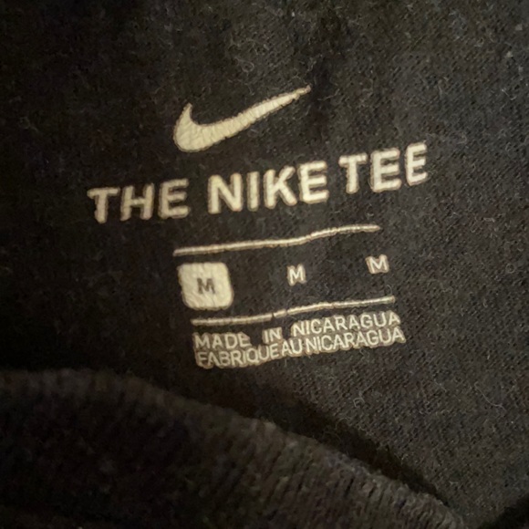 “just do it” Nike shirt - Picture 2 of 2